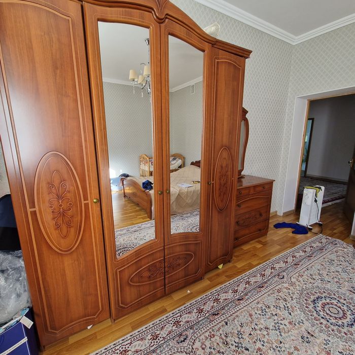 Спальный гарнитур