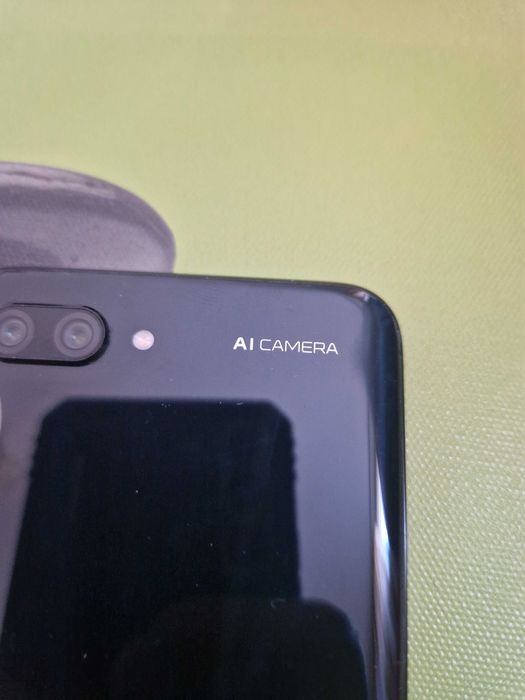 Honor 10 ( AI Camera )