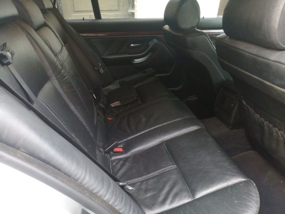 БМВ е39 530и комби /за части/