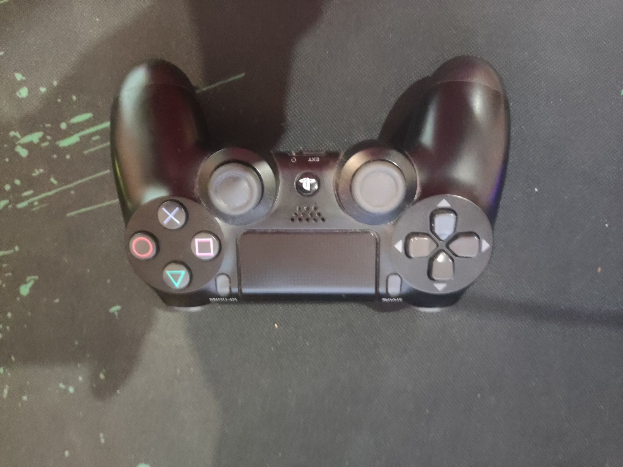 PS4 Slim 1TB + джойстик