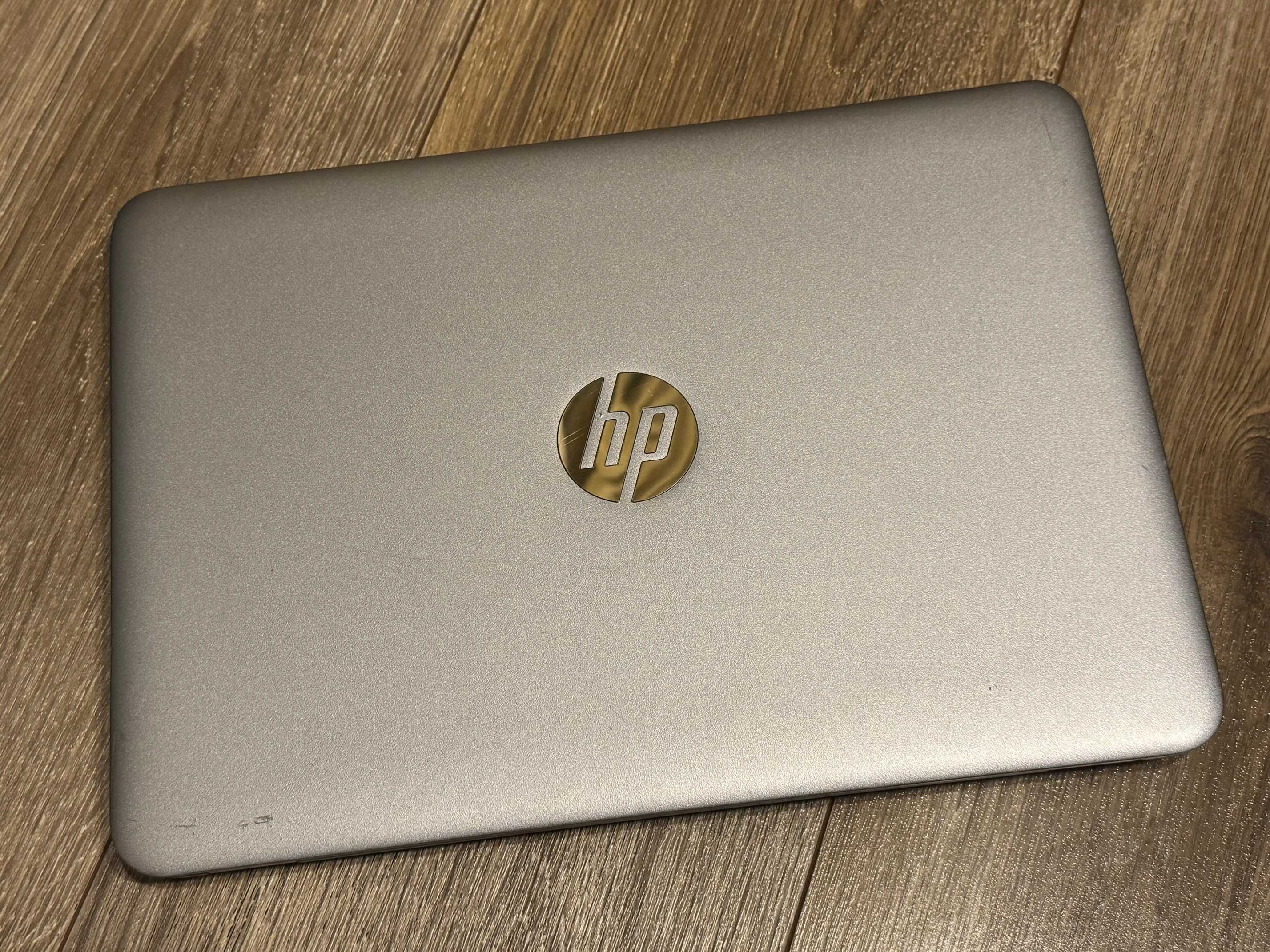 HP Elitebook 820 G4 i5/8RAM/256SSD