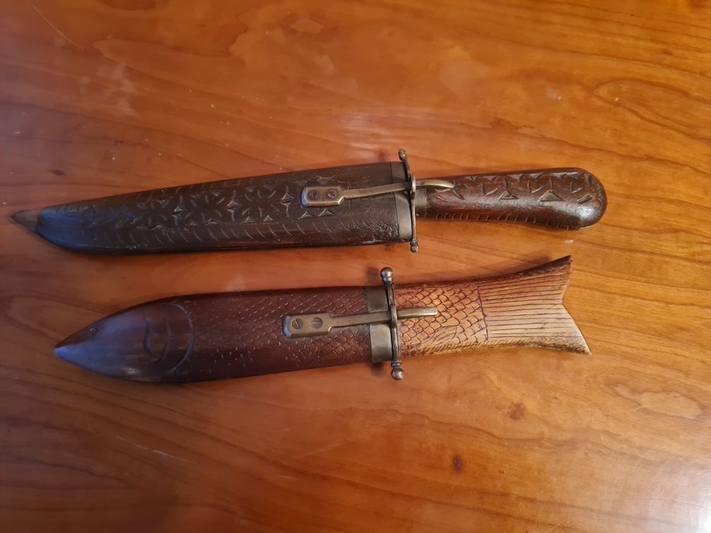 Два индийски ножа