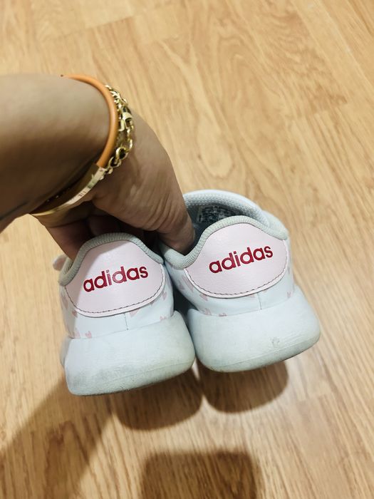 Adidas батуши и маратонки 26 номер