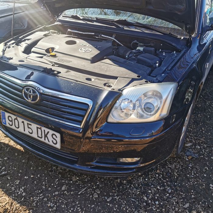 Dezmembrari Toyota Avensis 2.2 Dcat 177 cai 2005