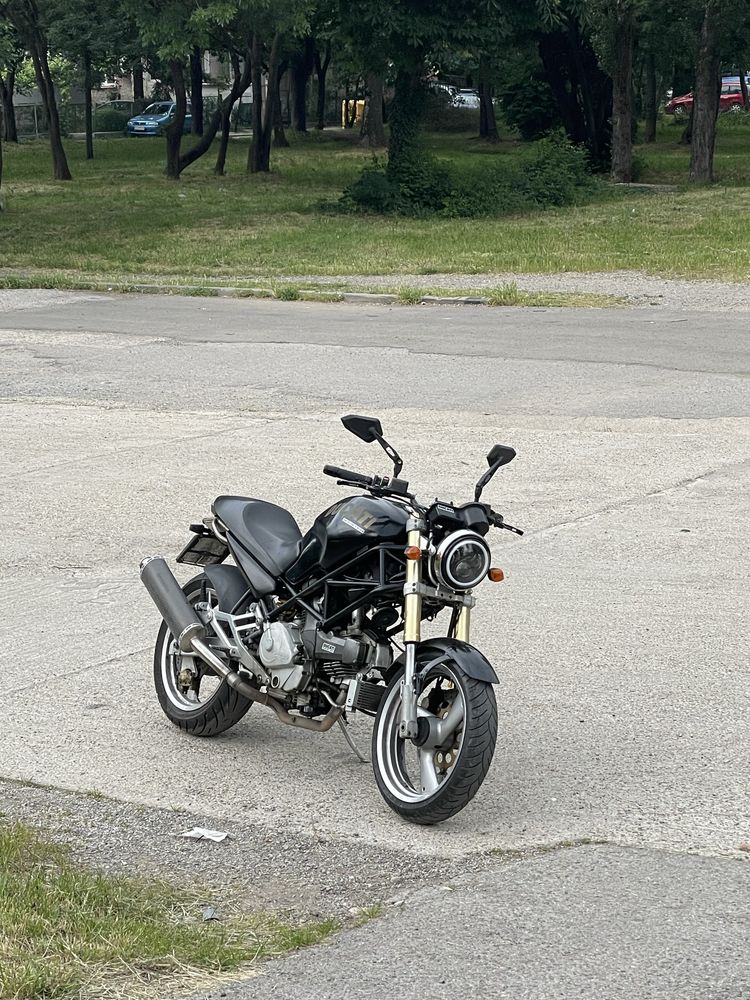 Ducati Monster 600