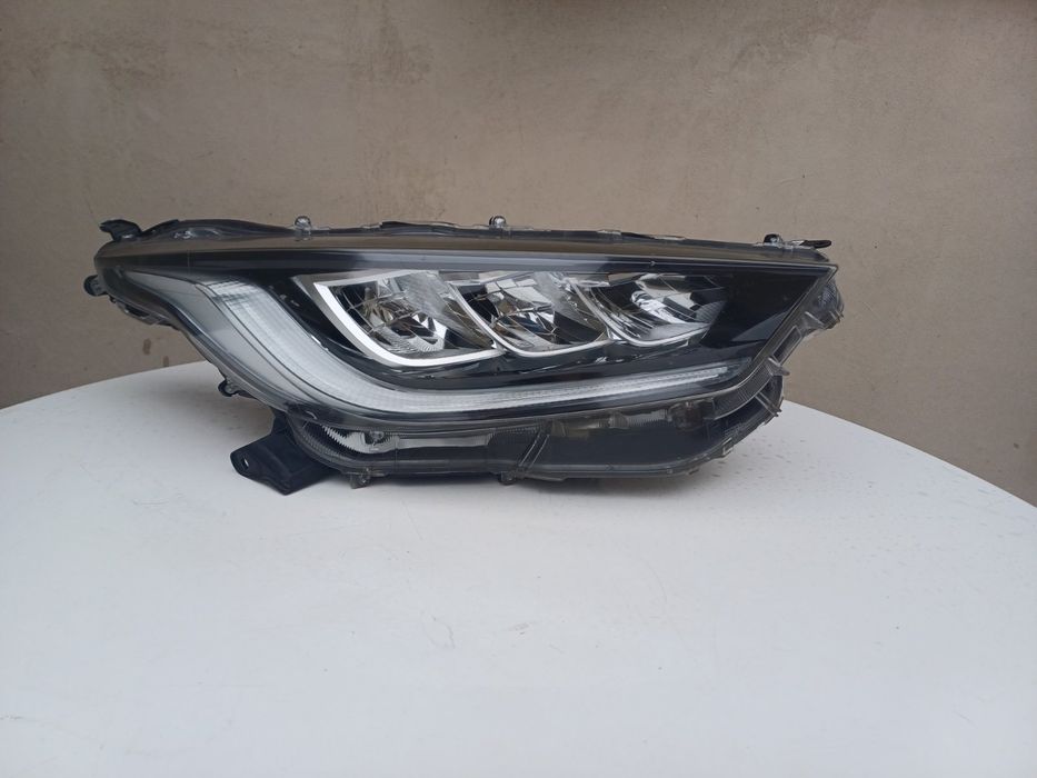 Десен фар за Toyota Yaris; 2020г.