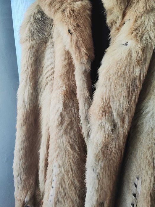 Палто с косъм, естествена кожа (вълк). Размер M-L. Произход: Germany