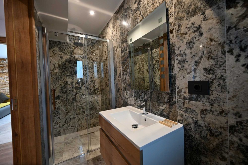 Apartament 3 camere de lux cu licenta turistica in hotel in Predeal