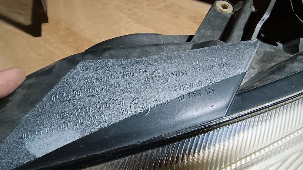 Far stanga Skoda Practik Roomster Fabia 2