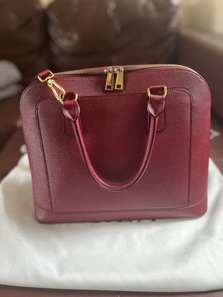 Чанта Furla от естествена кожа в бордо
