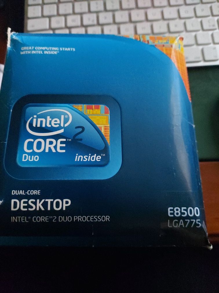 procesor intel core duo,2,8ghz/2m/1066