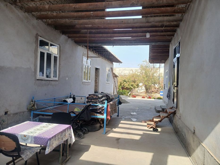 Uy sotiladi. Guliston shahar Istiqlol MFYda