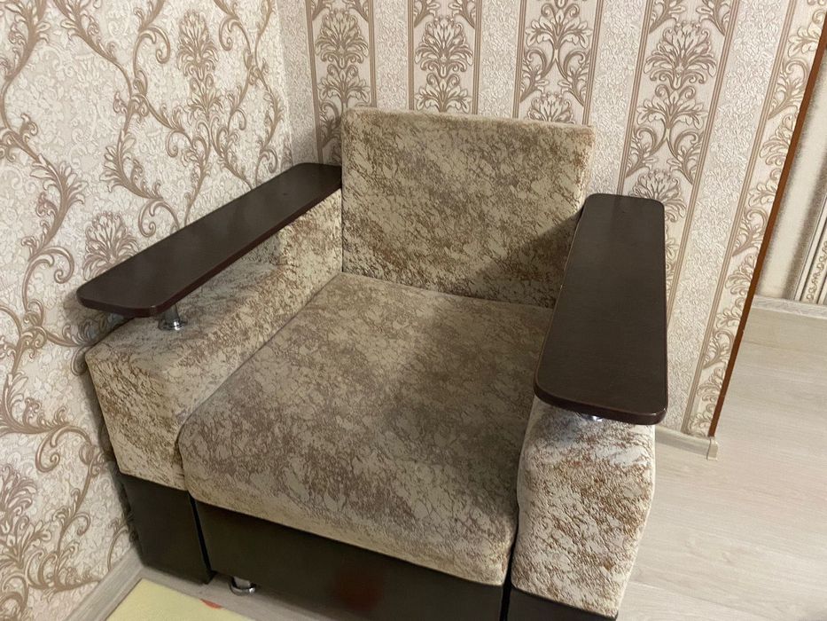 Угловой диван с креслом