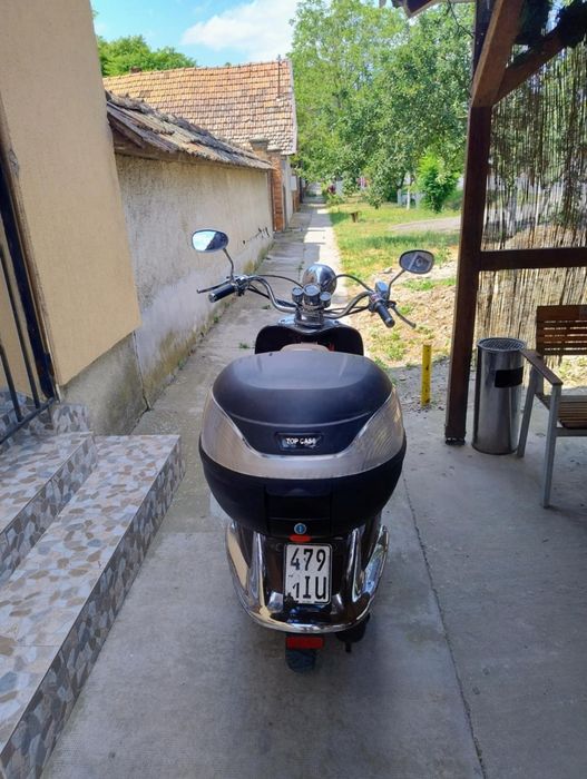 Vând scuter Cruiser în stare foarte bună!