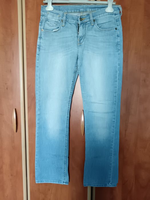 Vând Blugi Dama Mustang  Mărimea 42