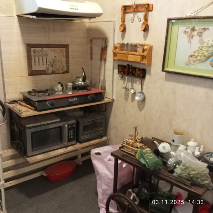 Бука шахриши центррида жой сотилади.