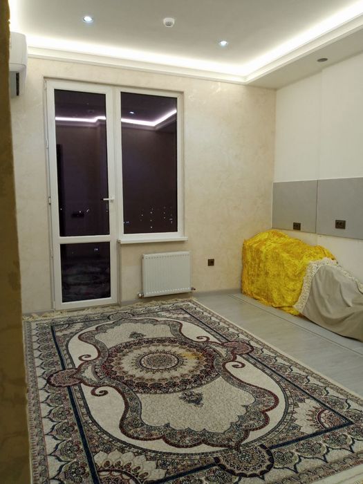 Zamon 1 da 1 xonali Yevro remot 42kv