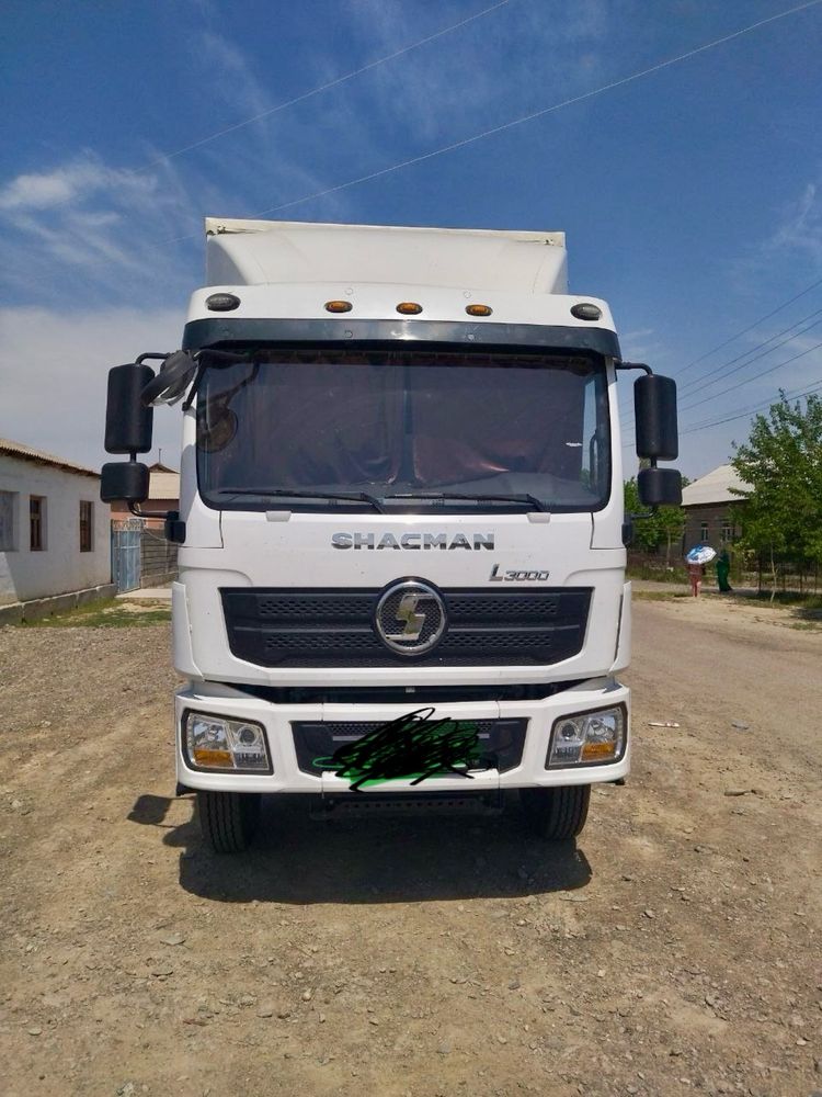 Shacman 9 metrlik furgon 30 ming yurgan