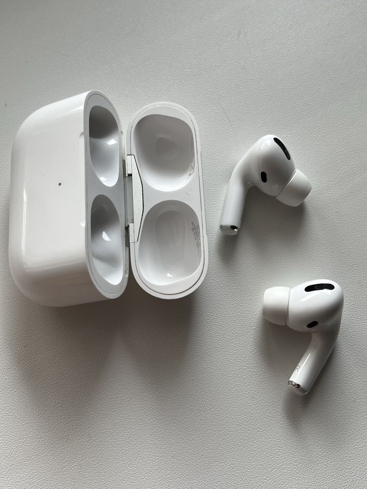 AirPods Pro в хорошем состоянии