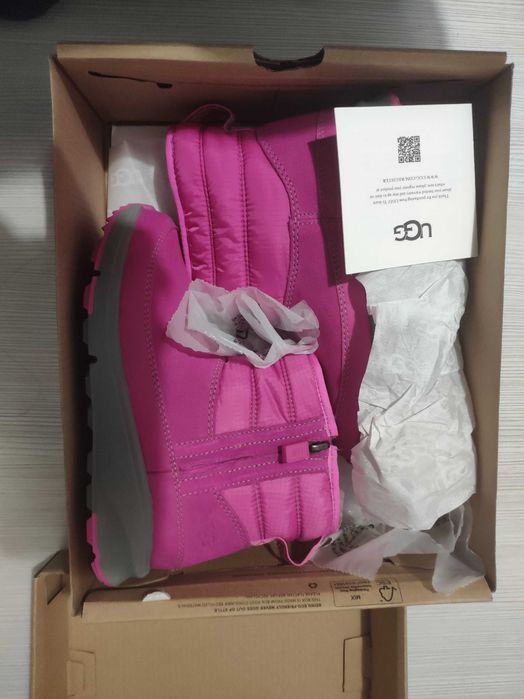 Водоустойчиви детски ботушки/боти марка UGG номер 32