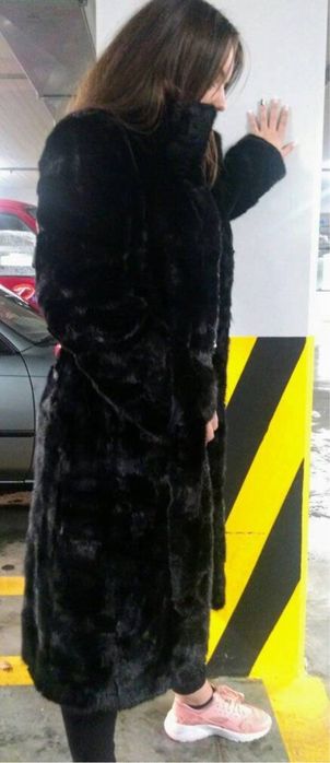 Черная шуба норковая