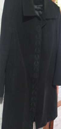 Продам женское пальто осен.,производство Турция,размер 54.цвет черный.
