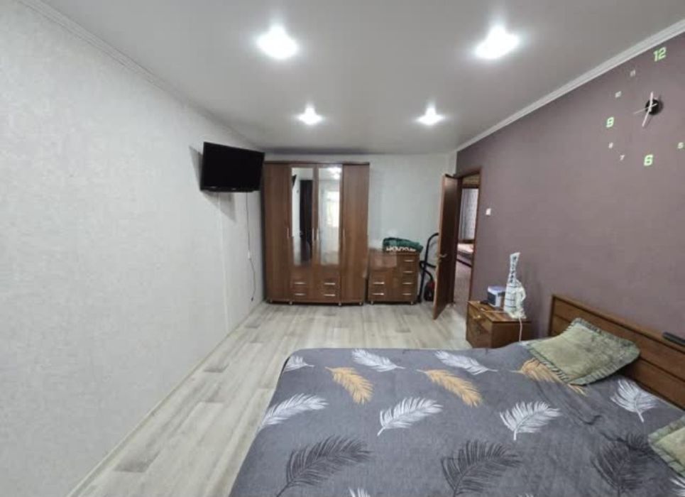 Продам трехкомнатную квартиру