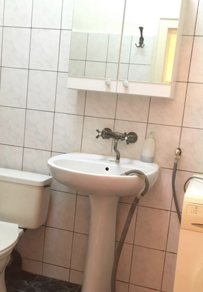 Inchiriez apartament  2 camere ( casa)  plus living central