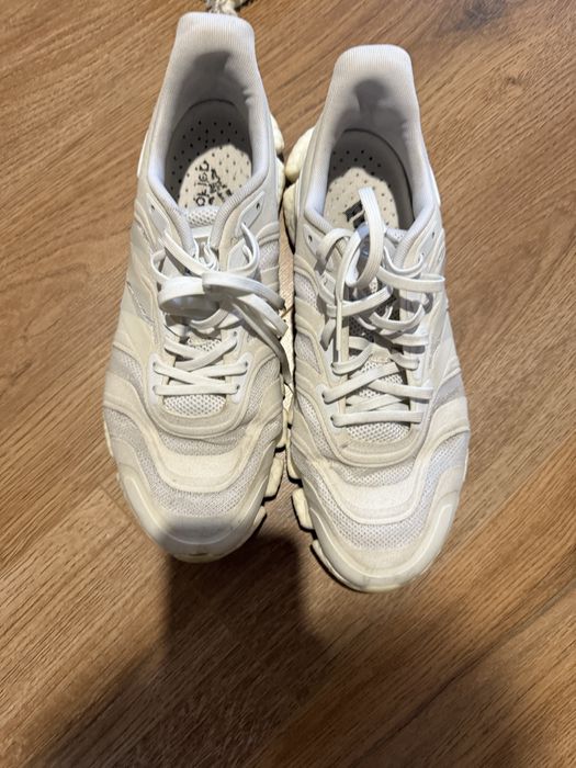 Зимно зимно късо