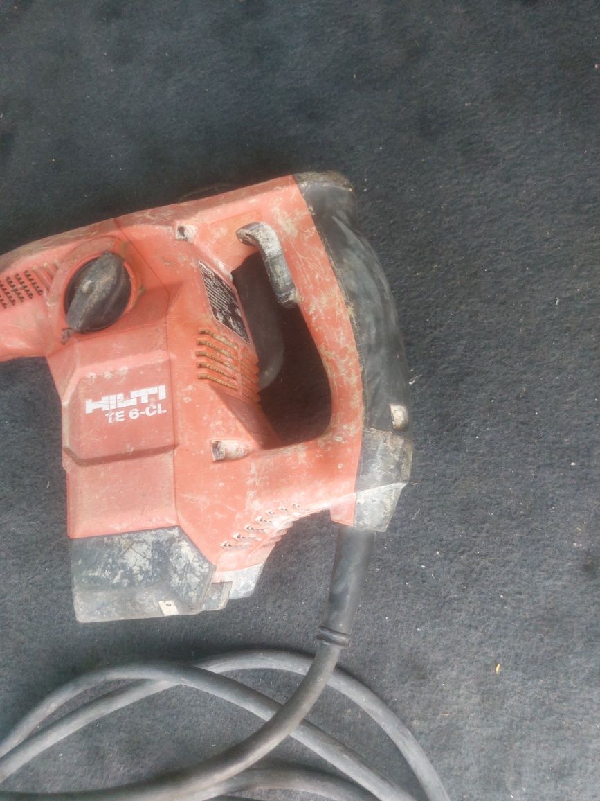 HILTI TE 6-CL Мощна SDS-Plus (TE-C) ударно пробивна машина с D-ръкохва