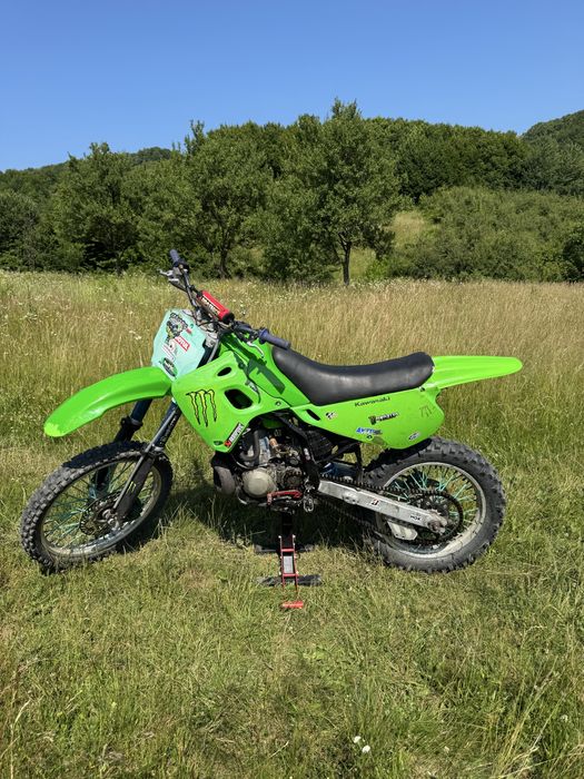 Vand sau schimb cross Kawasaki 250 2t