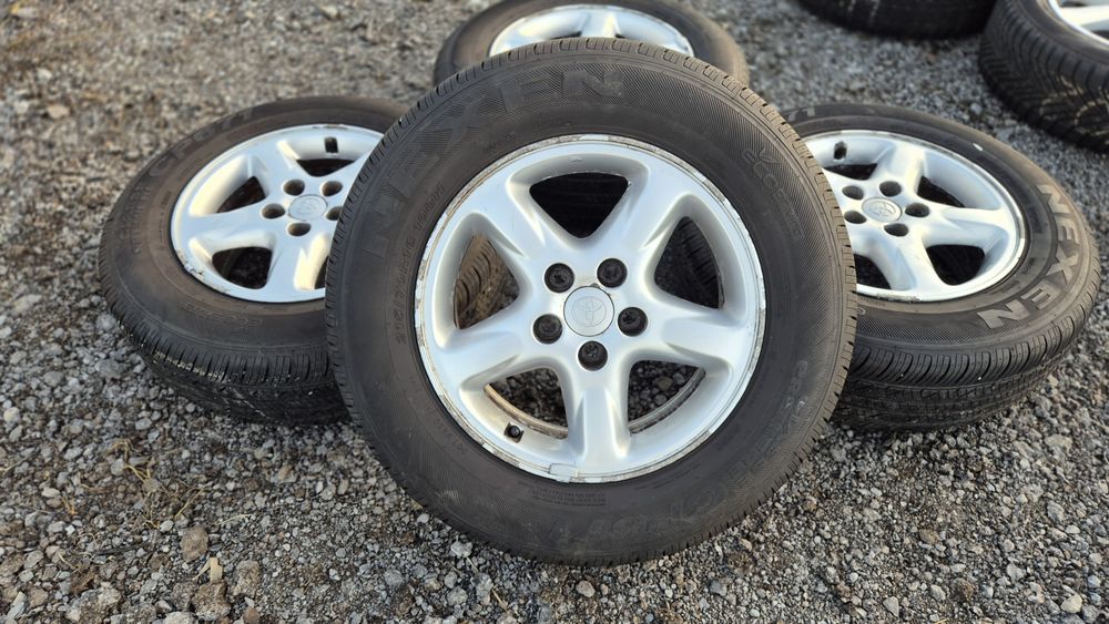 Оригинални джанти Тойота 5/114.3 Toyota Rav4 5x114.3
ET 35 J 7 
Центра
