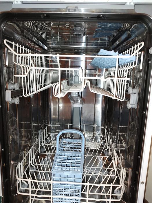 Masina spalat vase Indesit, 10 seturi, clasa A++