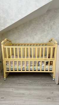 Продаем детскую деревянную кроватку
