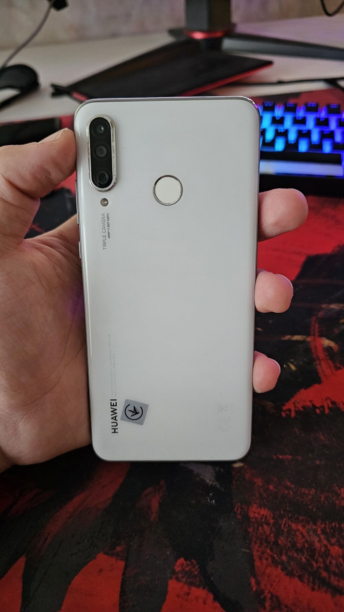 Huawei P30 Lite 128GB/4GB RAM + SD карта