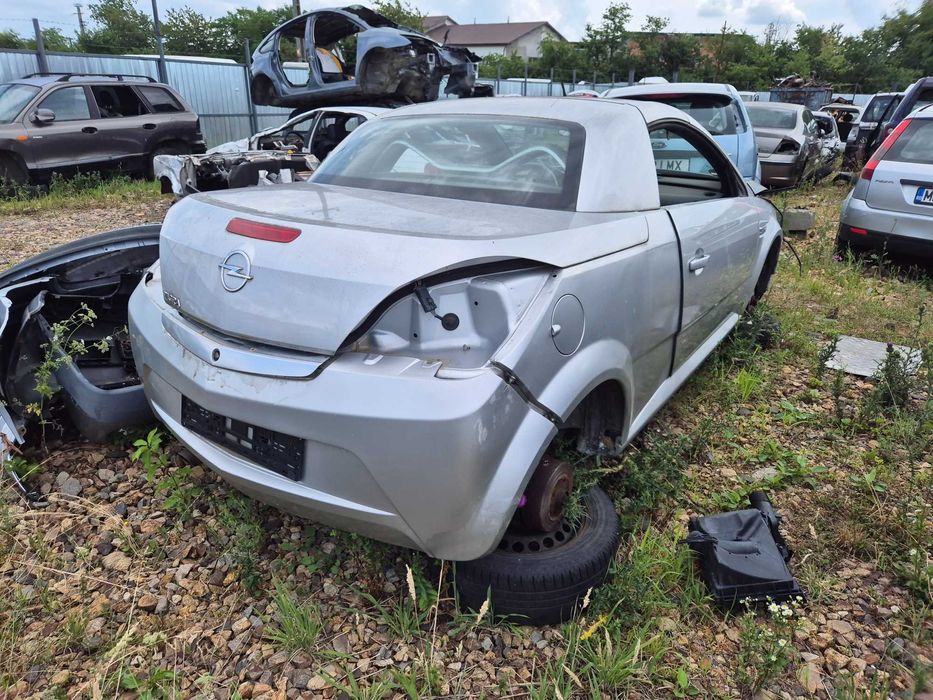 Dezmembrez Opel Tigra 1.4i, 90 cp, an 2005