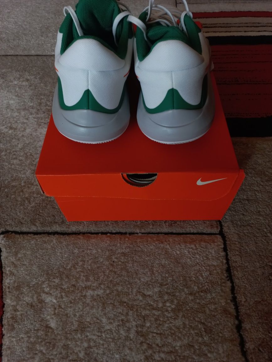 Adidași Nike Precision VI