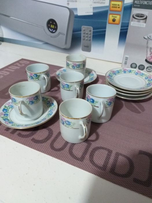 Set de 5 Cesti cu Farfuri Din Portelan  Alb