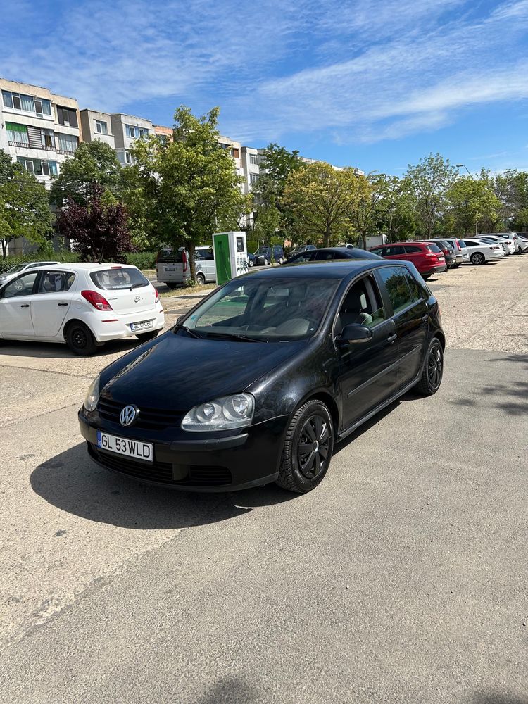 Vand Golf 5 1.6 benzina