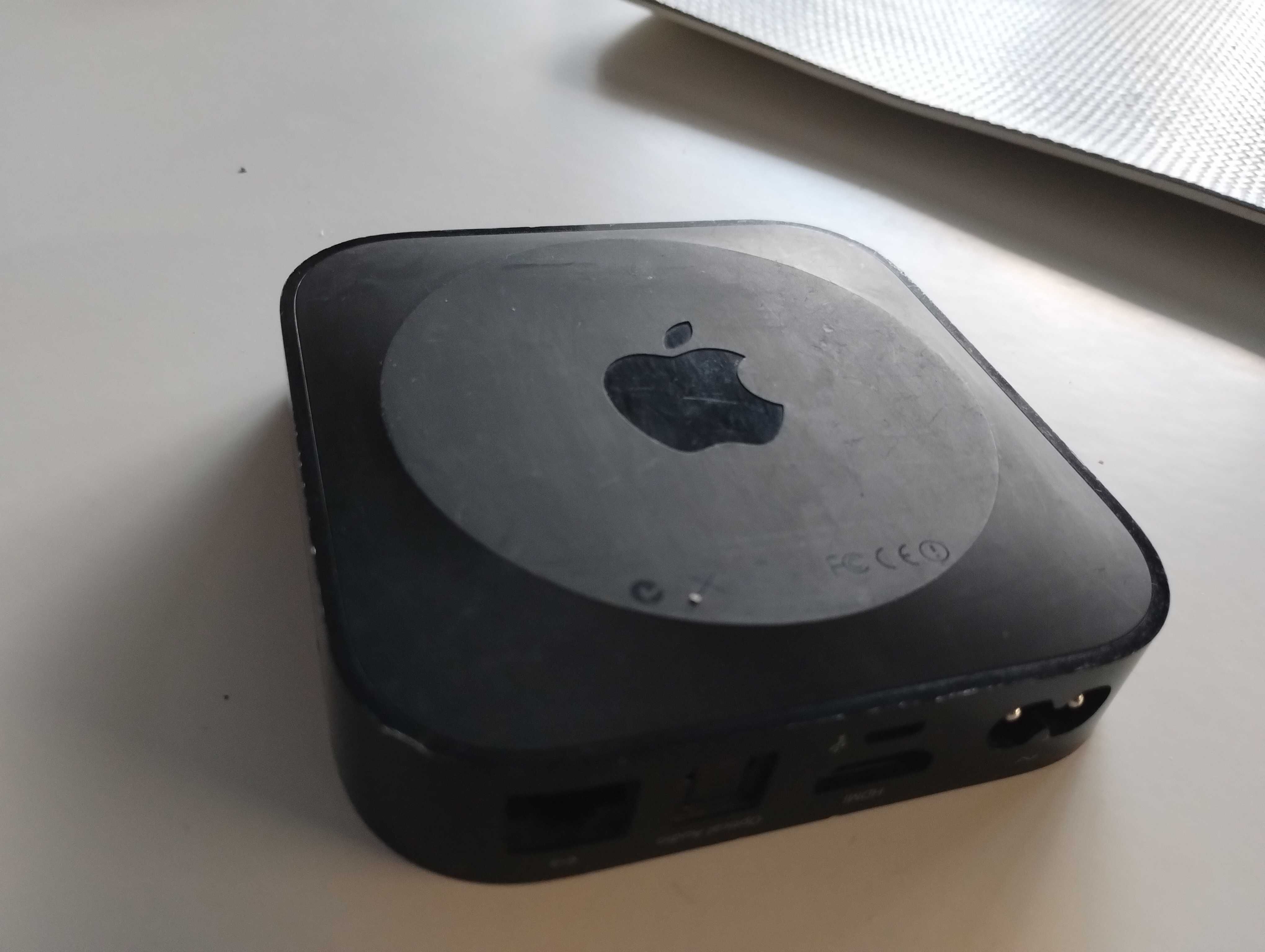 Apple TV A1469 /3 GEN/ с дистанционно