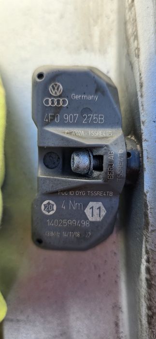 Датчици за налягане на гуми 4F0907275B