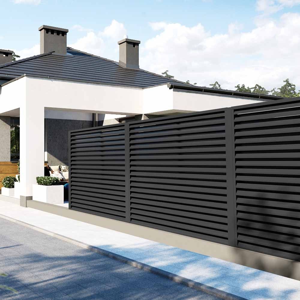 Construim la comanda dvs. garduri si porti din:
- panouri stil jaluzea