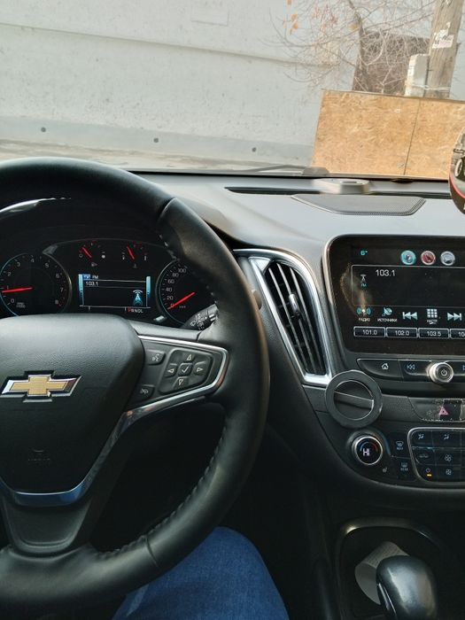 Malibu 2 2.4mator beliy jemchuk sotiladi