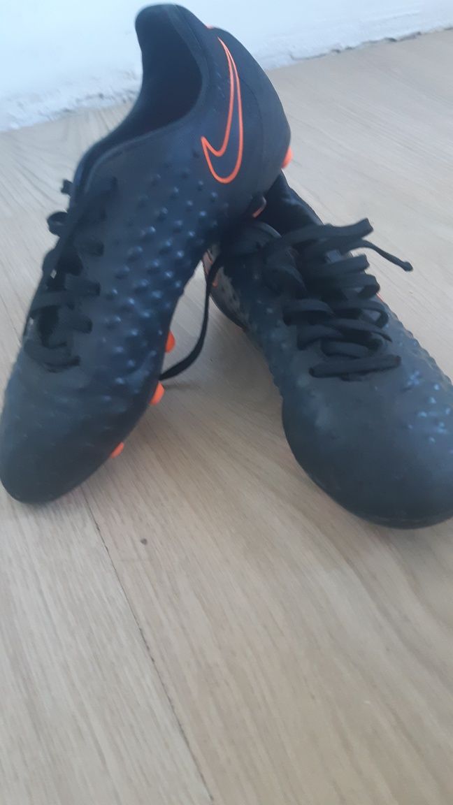 Papuci Nike de fotbal originali negru