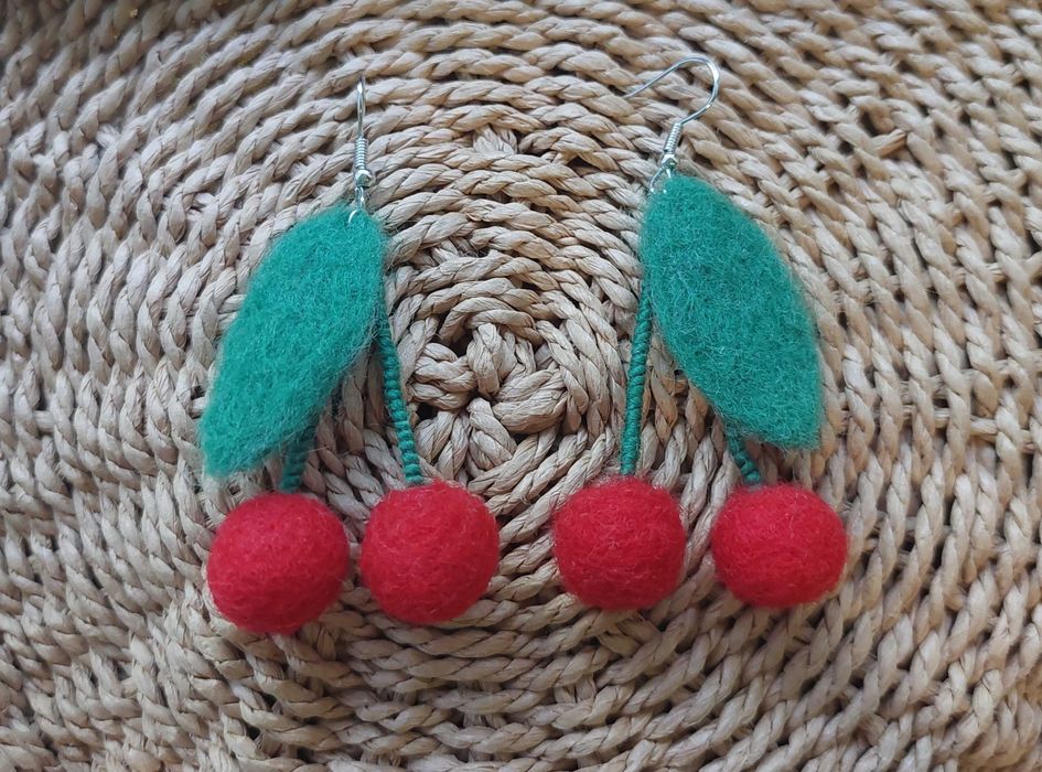 Cercei handmade din lana împâslită