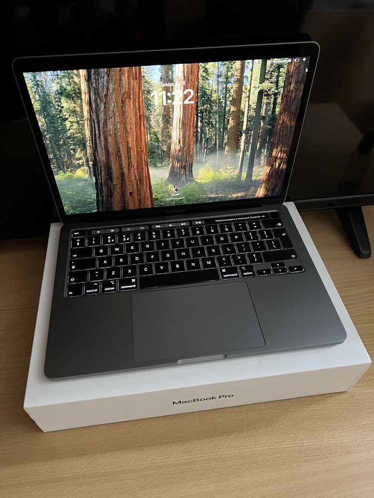 MacBook Pro 13-inch (512 SSD) - Перфектен!!!