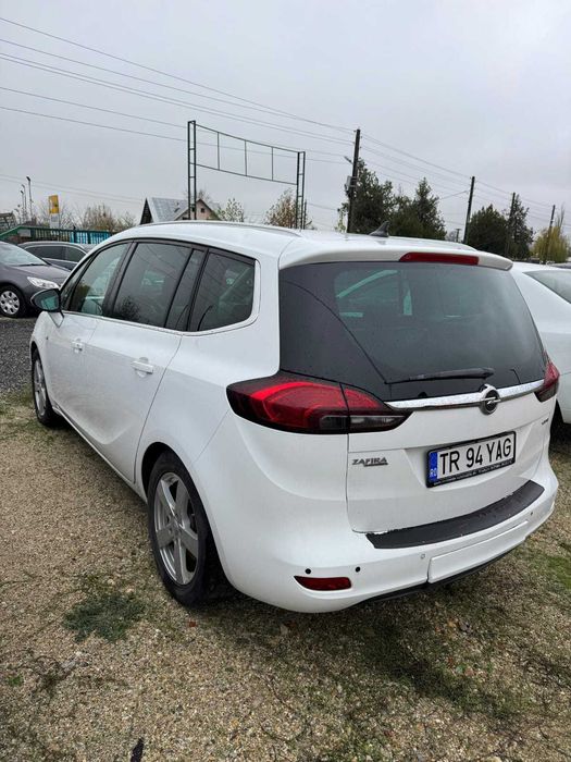 Opel Zafira Tourer 2012