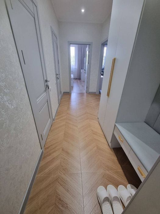 Сдаётся 3х комнатная квартира на 3м этаже с обстановкой Бульвар