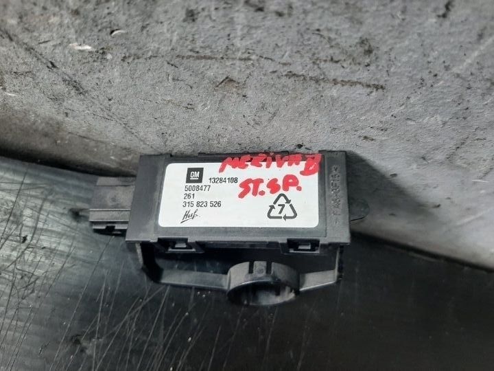 Senzor impact stanga spate opel meriva b s10 13284108 315823526
