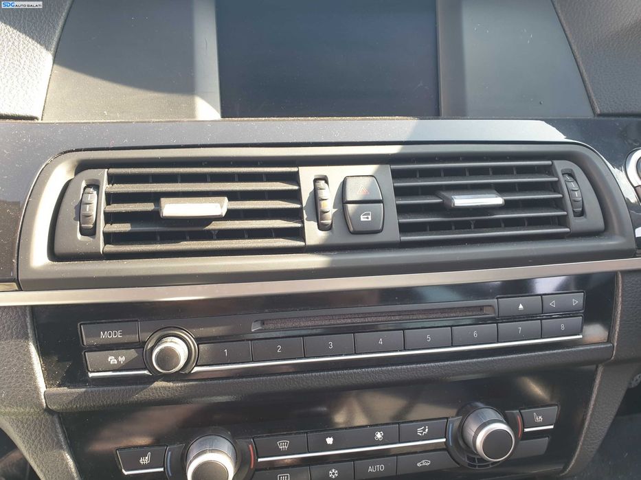Gura Grila Ventilatie Aerisire Bord Centrala BMW Seria 5 F10 F11 2009 - 2017 [K3904]